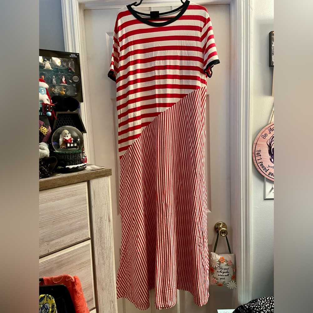 Who What Wear Red and White Striped Garment